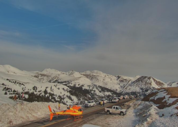 Avalanche closes Loveland Pass Wednesday morning