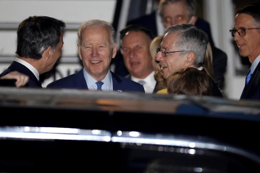 Biden pledges new Ukraine aid, warns Russia on chem weapons – Avisionews