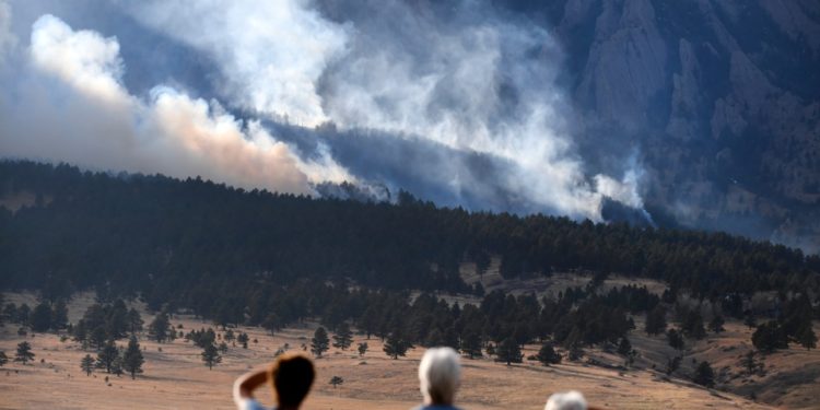 Boulder's NCAR fire grows to 189 acres, is 21% contained