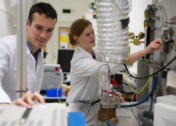 Building an experimental payload to make oxygen on the moon