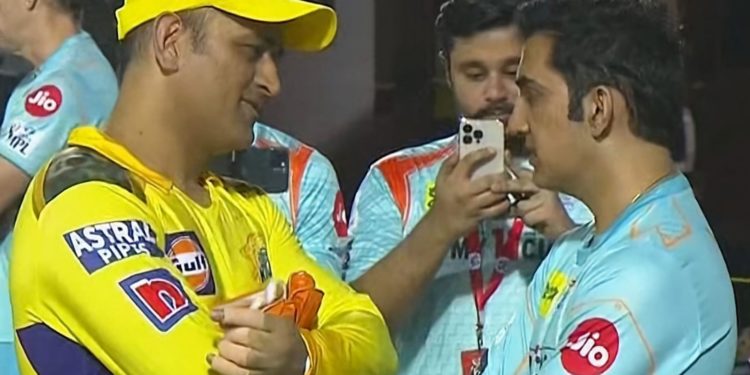 CSK's MS Dhoni catches up with Gautam Gambhir