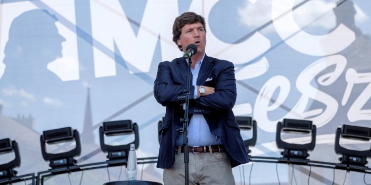 Kremlin tells Russian media it is 'essential' to broadcast Tucker Carlson clips