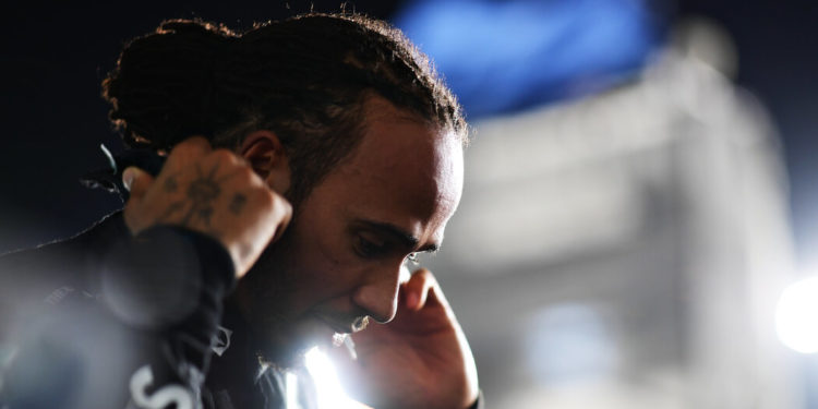 Lewis Hamilton Makes it Official, Returning to Formula 1