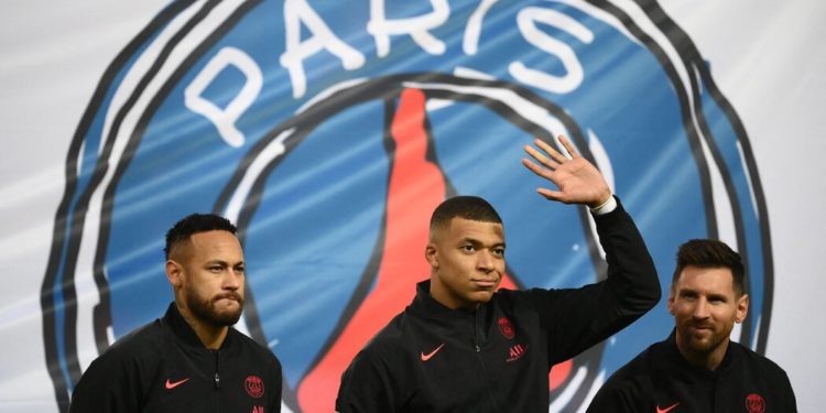 Soccer’s Richest Clubs Sidestep Salary Caps in New Cost Controls