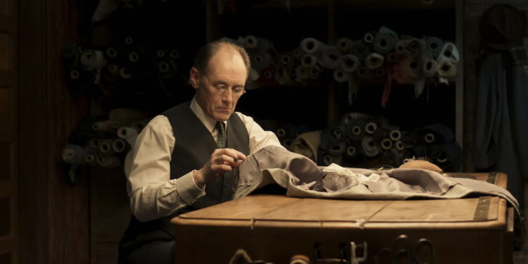 The Outfit review: An inventive gangster thriller