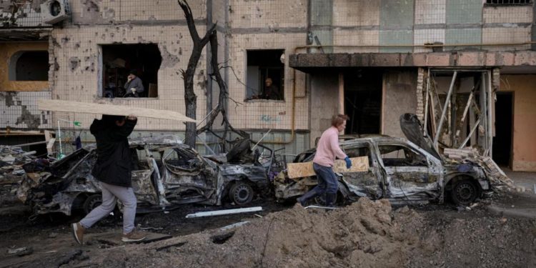 Ukraine retakes key Kyiv suburb; battle for Mariupol rages – The Denver Post