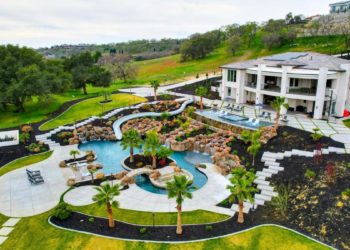 California Swimming Pool Estate Comes With 260,000-Gallon Water Complex