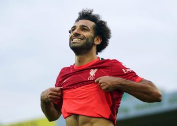 Egypt sports minister: Salah wants to renew his contract with Liverpool