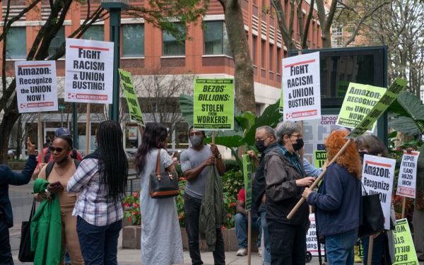 Amazon says it’s ‘disappointed’ after Staten Island fulfillment center workers unionize – TechCrunch