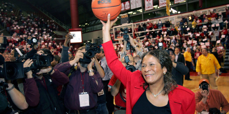 C. Vivian Stringer, Celebrated Basketball Coach, Is Retiring