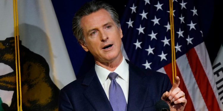 California Postpones School COVID-19 Vaccine Mandate Until 2023