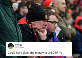 Fans are not happy with Bruno Fernandes' first-half display against Everton