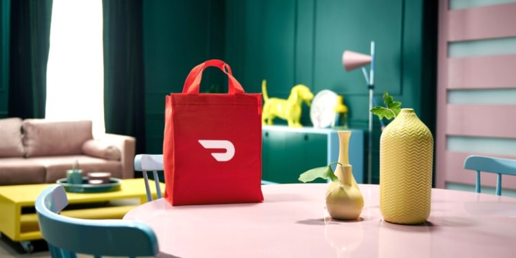 DoorDash extends gas rewards program for delivery people on its platform through August – TechCrunch
