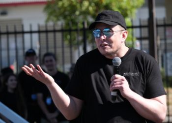 Elon Musk sets sights on Twitter with unsolicited $43B takeover bid – TechCrunch