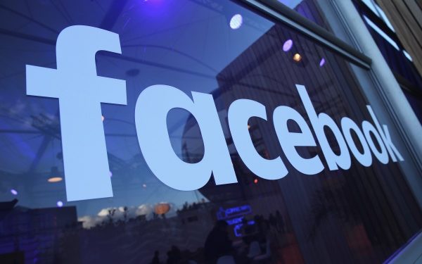 Facebook is losing interest in its podcasting plans, new report claims – TechCrunch