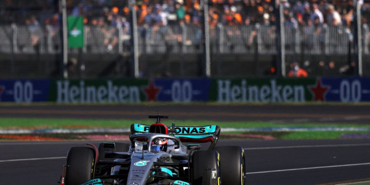 For Mercedes, A Rare Position in Formula 1: Playing Catch-up