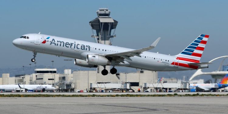 U.S. airlines sound bullish as bookings roar back