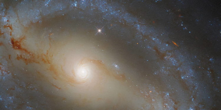 Hubble captures spiral galaxy in constellation of Serpens