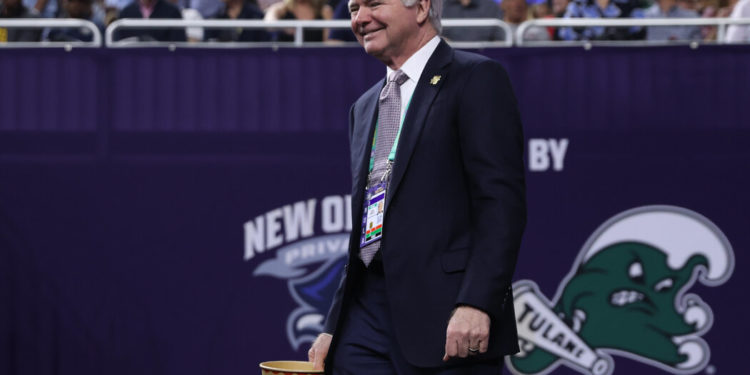 Mark Emmert to Step Down as President of N.C.A.A.