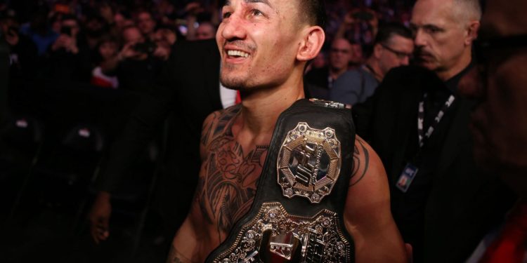 UFC 231 Holloway v Ortega (image via Getty)