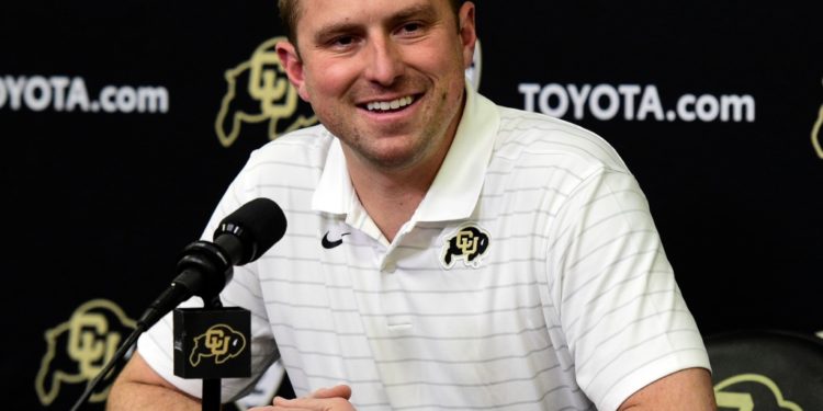 Mike Sanford having fun leading CU Buffs’ offense – The Denver Post