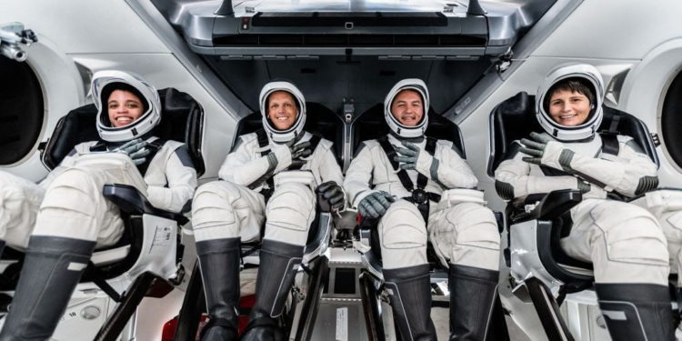 NASA footage shows SpaceX Crew-4 training for ISS mission