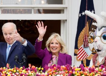 Bidens kick off first Easter Egg Roll in two years