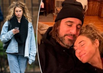 Shailene Woodley posts about grief after Aaron Rodgers breakup