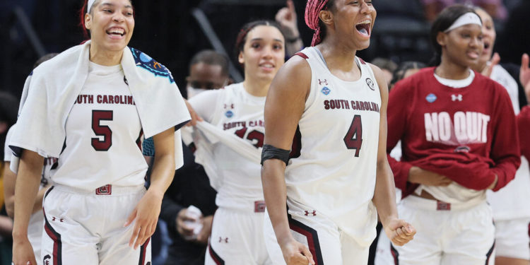 South Carolina Gets Back in Championship Game With a Win Over Louisville