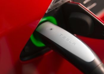 Tesla pulls the plug on the Gen 2 Mobile Connector Bundle included with vehicle purchase – TechCrunch