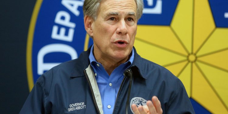 Texas Governor Dumps First Busload Of Migrants In DC For Political Stunt
