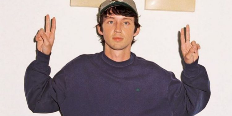 Troye Sivan's Angel Baby TikTok explained (Image via troyesivan/Instagram)