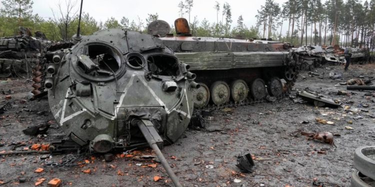 Ukrainian forces retake areas near Kyiv amid fear of traps