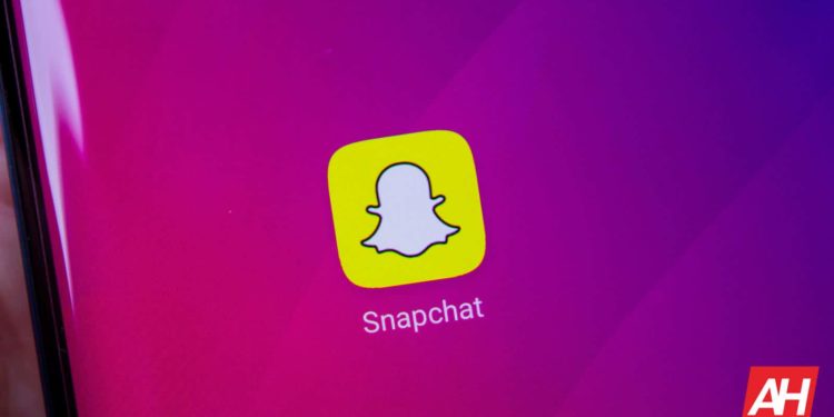 You Can Learn Sign Language With This New Snapchat Lens