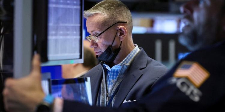 Analysis-Bruised Wall St faces gauntlet of worries after market tumble