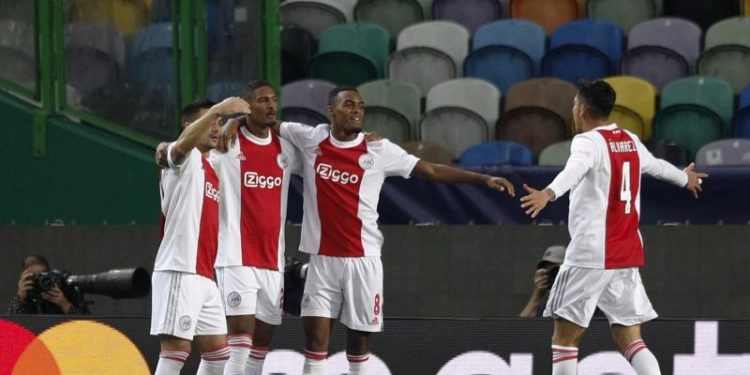 Jurrien Timber agent in England for Man United talks