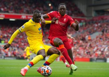 🚨TEAM NEWS: Salah, Mane out as Liverpool name team for Saints test