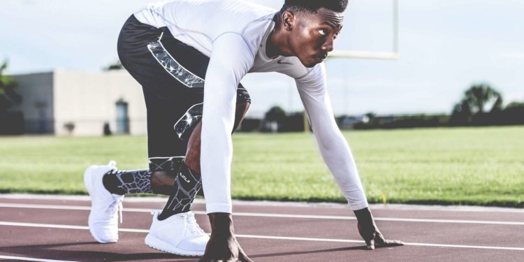 There are many upper body exercises that are beneficial for runners. (Photo by nappy via pexels)