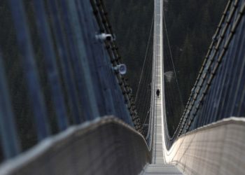 Fear and adrenaline as Czechs open world’s longest suspension footbridge