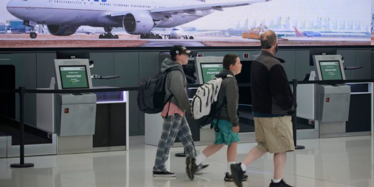 Air Travelers Face Cancellations Over Memorial Day Weekend