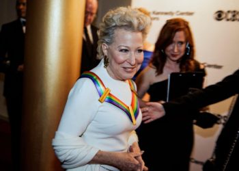 Bette Midler Tweets ‘Try Breastfeeding, It’s Free,’ Amidst Baby Formula Shortage, Here’s The Reaction