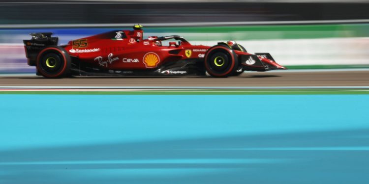 Ferrari's Carlos Sainz drives around the Miami International Autodrome during qualifying for the 2022 F1 Miami GP (Photo by Chris Graythen/Getty Images)