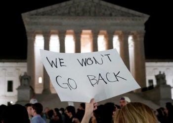 Elizabeth Warren and others react with rage to SCOTUS draft reversing Roe v. Wade