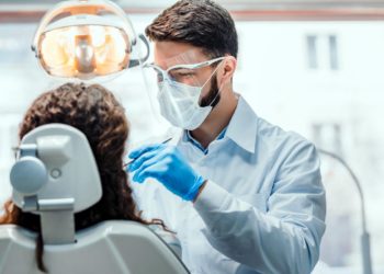 English Dental ‘Deserts’ Emerge As Thousands Quit Health Service