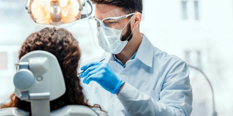 English Dental ‘Deserts’ Emerge As Thousands Quit Health Service
