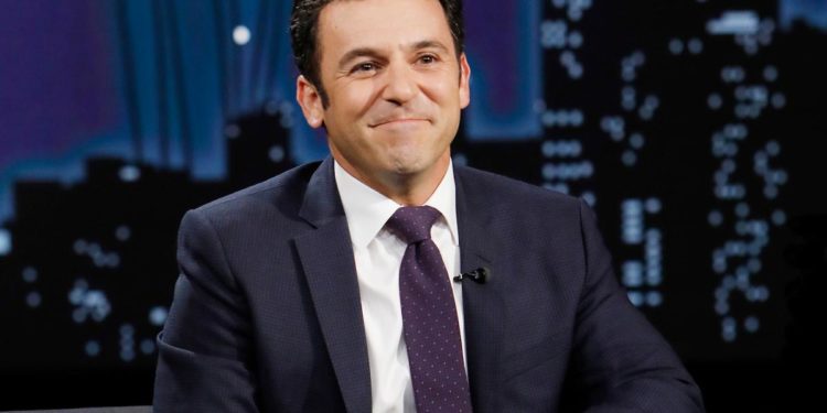 Fred Savage 'self-reflecting' after 'Wonder Years' firing