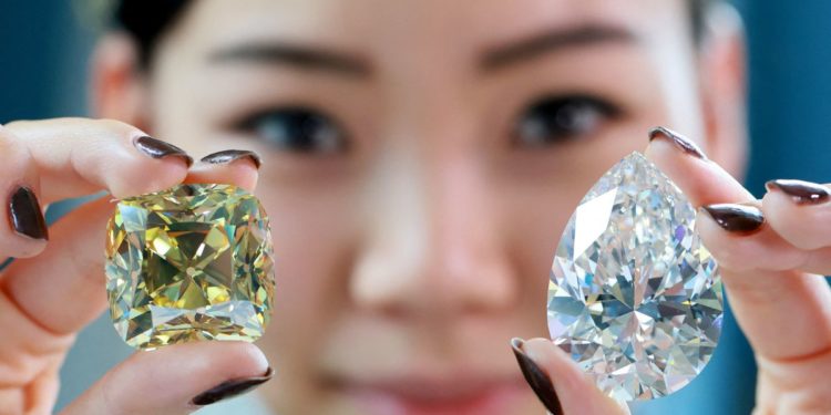 ‘The Rock’, a record-setting white diamond, goes up for auction
