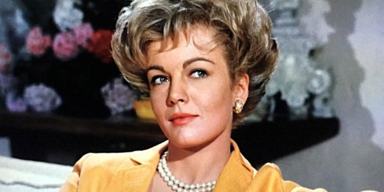 Joanna Barnes, known for roles in both 'Parent Trap' movies, dead at 89