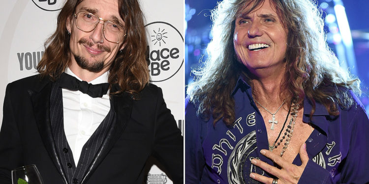Justin Hawkins Recalls Seeing David Coverdale Flirt with His Mom