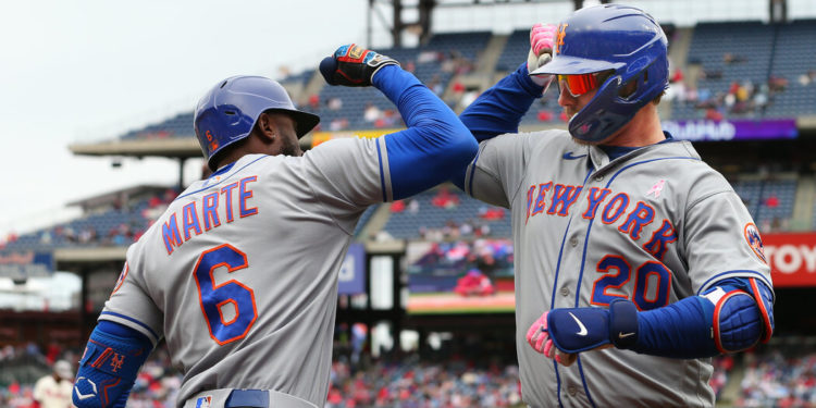 Mets and Yankees Split Doubleheaders on a Busy Sunday
